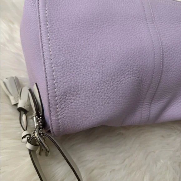 Vintage Coach Lavender Hampton  Convertible Shoulder Bag/ Hand bag # F10685 - Picture 6 of 15
